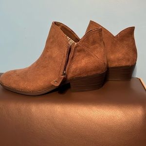 Olive green boots, never worn.